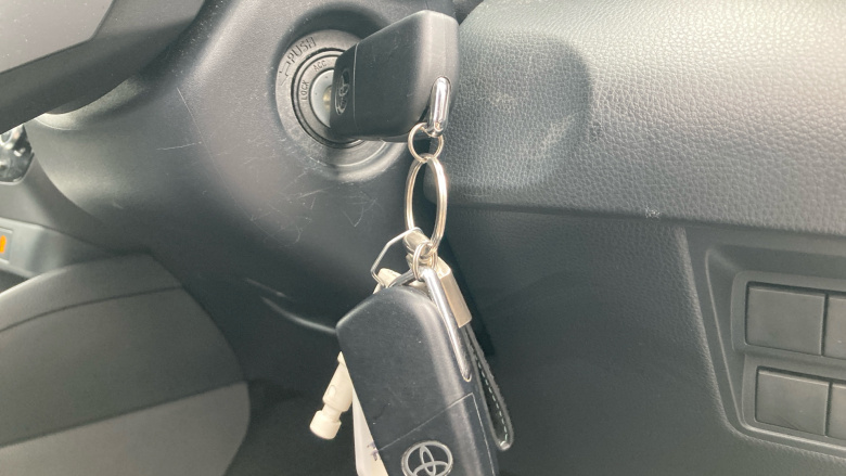 Toyota Yaris 1.5 Hybrid Icon 5dr CVT Hybrid Hatchback